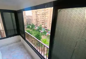 Apartments For sale - 2 rooms - floor 6