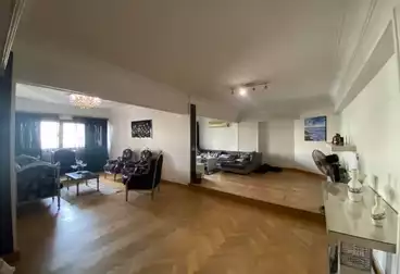 Furnished Apartment For rent - 3 rooms - floor 4
