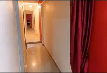 عقارات للبيع - 3 غرف - بالدور 8