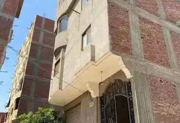 House / Home For sale - 8 rooms