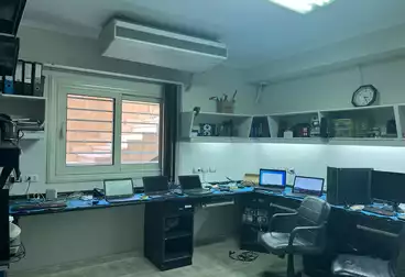 Offices For rent - 6 rooms - floor 0