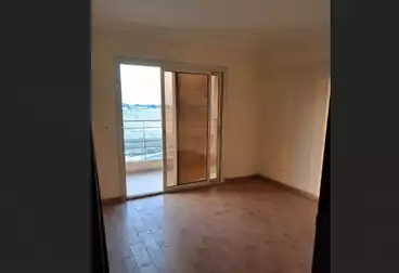 Apartments For sale - 3 rooms - floor 5