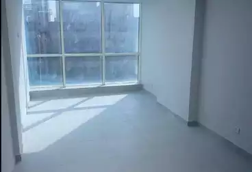 مكاتب للإيجار - 1 غرف - بالدور 2