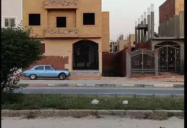 Building For sale - 3 rooms