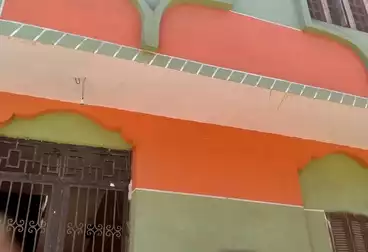 Building For sale - 4 rooms