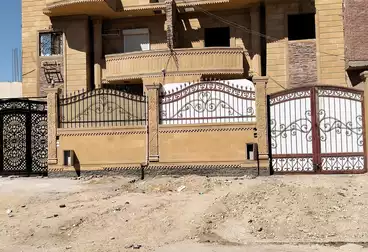 Apartments For sale - 5 rooms - floor 1