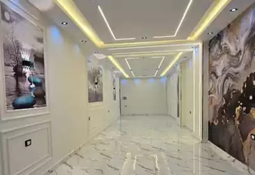 Apartments For sale - 2 rooms - floor 1