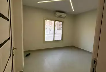Apartments For sale - 3 rooms - floor 1