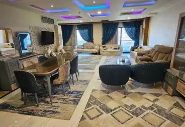 شقق للإيجار - 7 غرف - بالدور 4