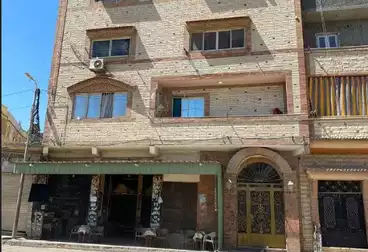 منزل / بيت للبيع - 8 غرف