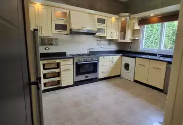 Town House For rent - 4 rooms