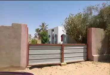 شاليه بحديقة للبيع - 2 غرف - بالدور 0