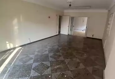 شقق للبيع - 3 غرف - بالدور 1