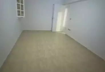 Apartments For sale - 3 rooms - floor 1