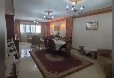 شقق للبيع - 3 غرف - بالدور 8