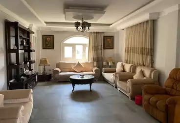 عقارات للإيجار - 10 غرف
