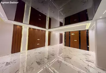 Apartments For sale - 3 rooms - floor 1