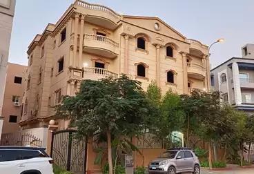 شقق للبيع - 3 غرف - بالدور 1
