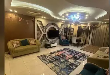 Furnished Apartment For sale - 3 rooms - floor 8