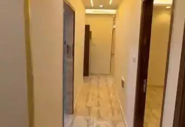 شقق للإيجار - 3 غرف - بالدور 0