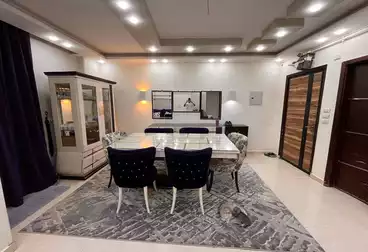 Furnished Apartment For sale - 3 rooms - floor 12