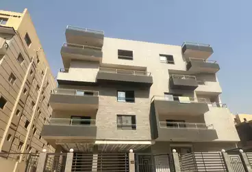 شقق للبيع - 3 غرف - بالدور 1