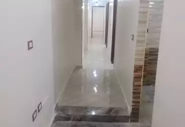 شقق للبيع - 3 غرف - بالدور 2