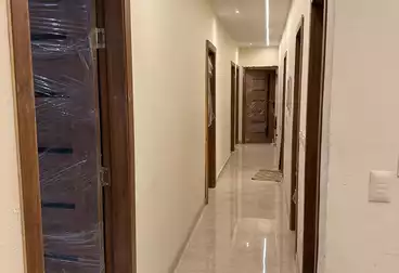 شقق للبيع - 4 غرف - بالدور 1