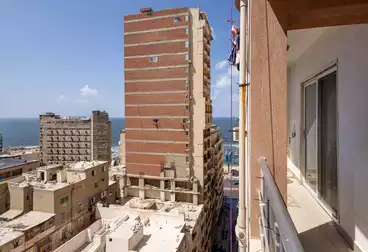 شقق للبيع - 5 غرف - بالدور 12