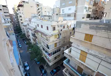 شقق للإيجار - 3 غرف - بالدور 8