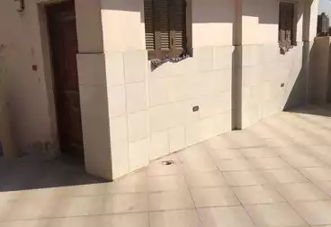 Roof For rent - 2 rooms - floor 7
