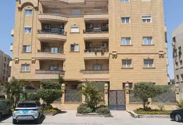 Apartments For sale - 3 rooms - floor 1