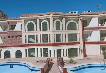 عقارات للبيع - 81 غرف