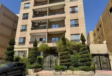 عقارات للبيع - 2 غرف - بالدور 1