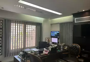 Offices For rent - 7 rooms - floor 5