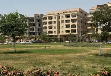 Apartments For sale - 3 rooms - floor 1
