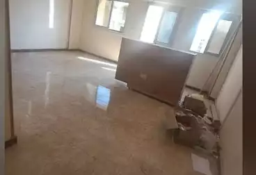 Apartments For rent - 3 rooms - floor 8