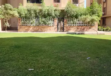 Apartment with Garden For sale - 3 rooms - floor 1