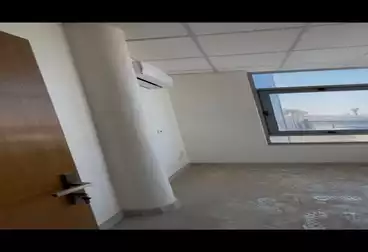 عيادات للإيجار - 1 غرف - بالدور 0