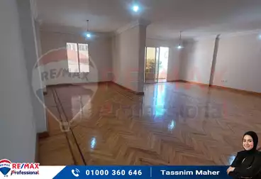 Apartments For sale - 3 rooms - floor 2