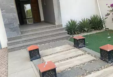 Town House For rent - 4 rooms