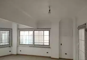 undefined undefined - 2 rooms - floor 5