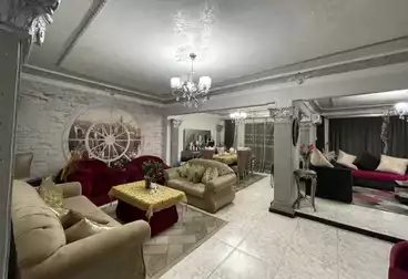 شقق للبيع - 3 غرف - بالدور 8