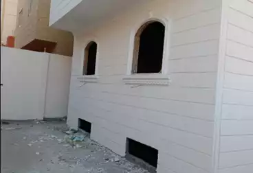 House / Home For sale - 4 rooms