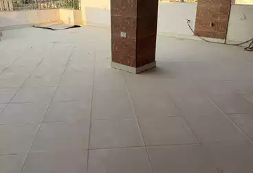 روف للإيجار - 2 غرف - بالدور 3