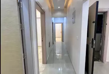 عقارات للبيع - 3 غرف - بالدور 8