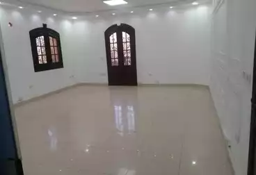 شقق للبيع - 5 غرف - بالدور 1