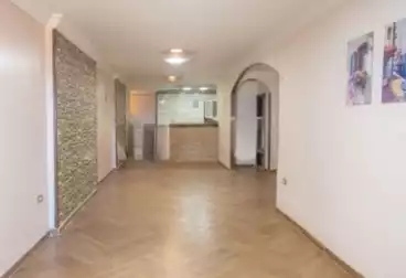 Apartments For sale - 2 rooms - floor 9