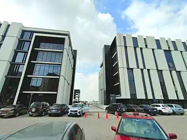 مكاتب للإيجار - 1 غرف - بالدور 1