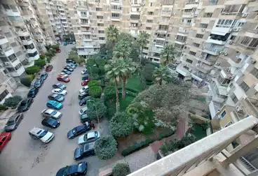 Apartments For sale - 2 rooms - floor 6